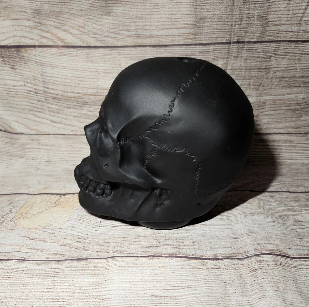 Gothic Halloween spooky color changing black skeleton skull oil diffuser